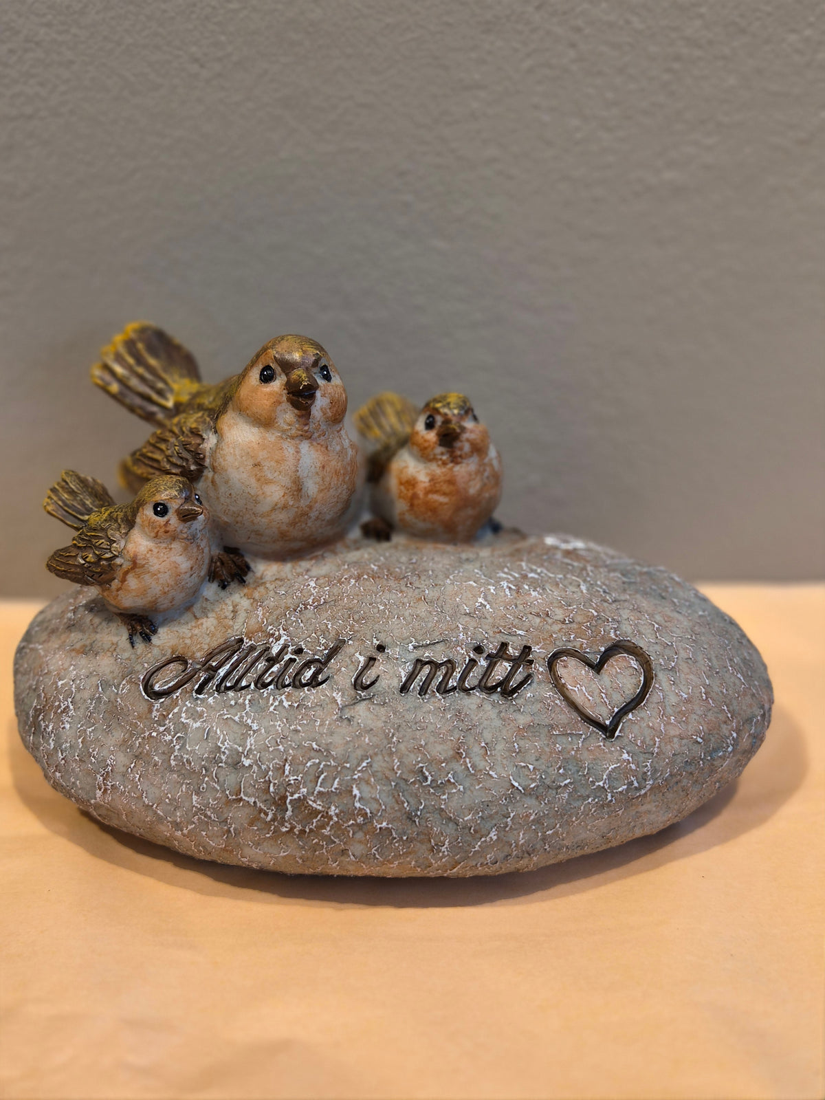 Gravpynt med tekst ''Alltid i mitt <3''